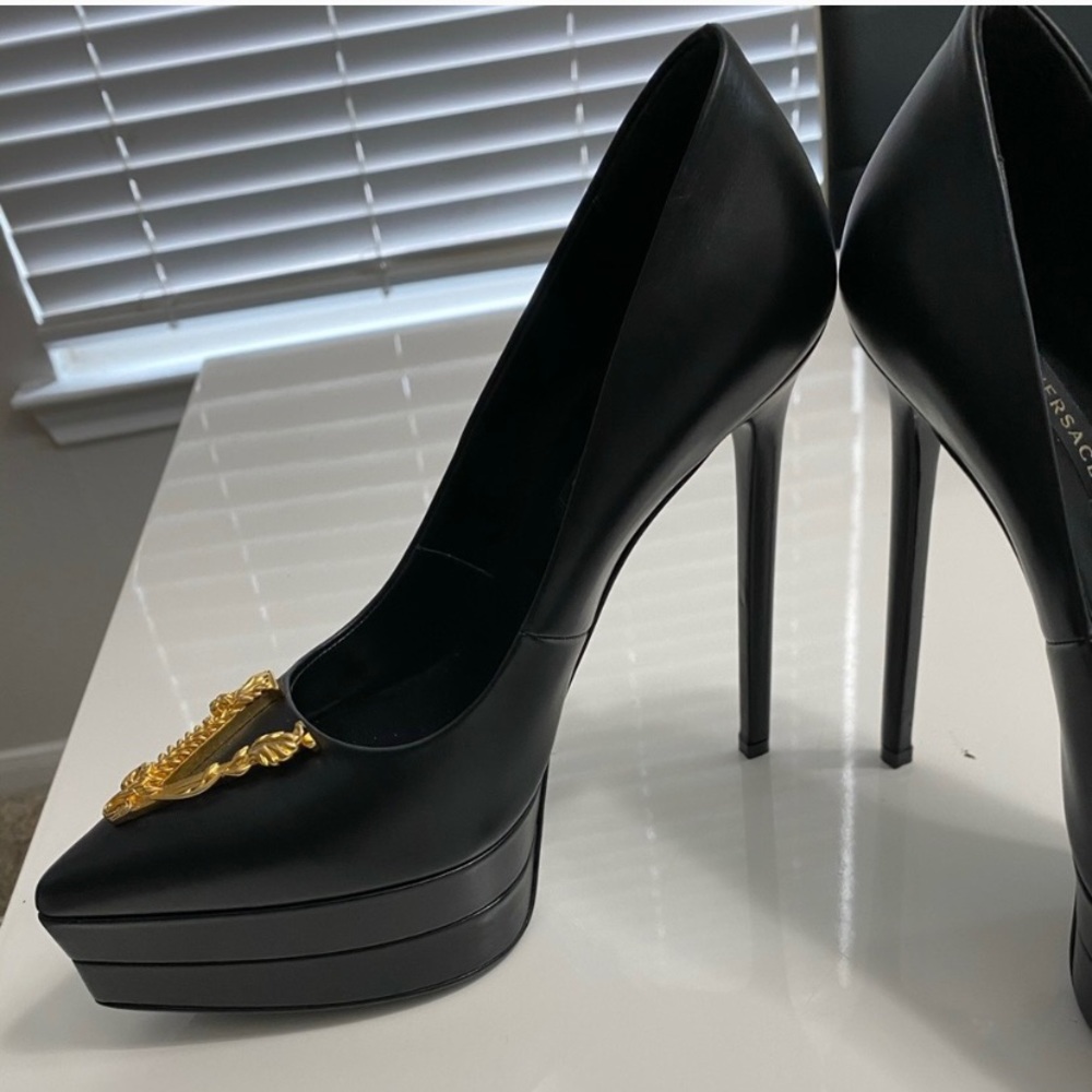 ISO Versace pump - Picture 2 of 2